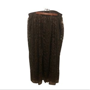 Last Chance! Size 18/20 Green lace stretch waist skirt